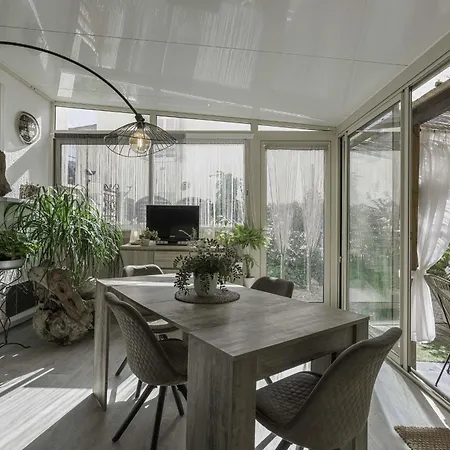 La Maison Fleurie By Halldis *