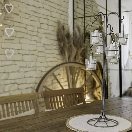 Apartament La Maison Fleurie By Halldis