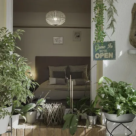 Apartament La Maison Fleurie By Halldis *