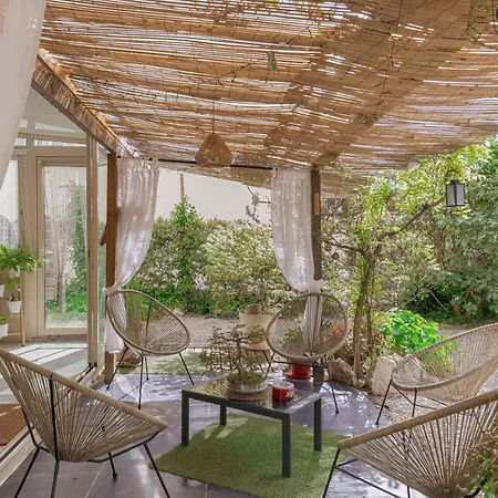 La Maison Fleurie By Halldis *