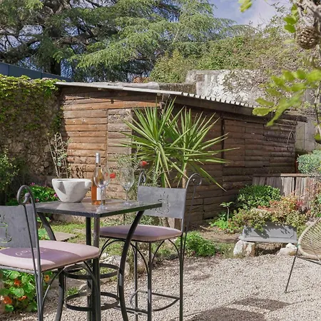 La Maison Fleurie By Halldis